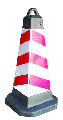 red&white square cone (73cm)